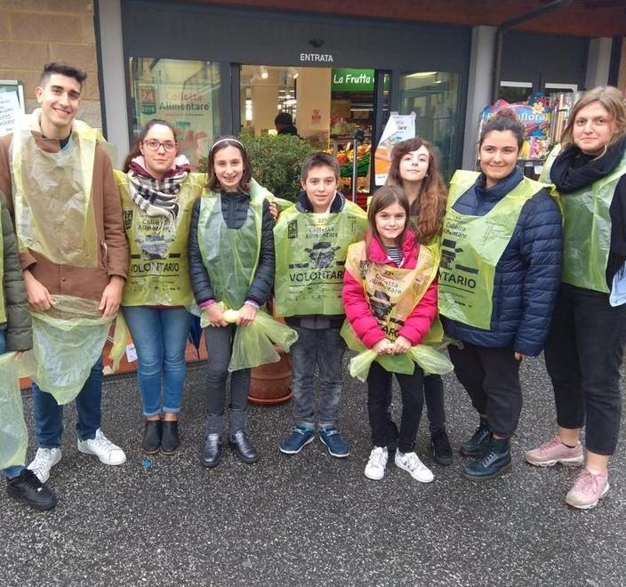 28 quintali di generi alimentari raccolti dagli Alpini lunigianesi 