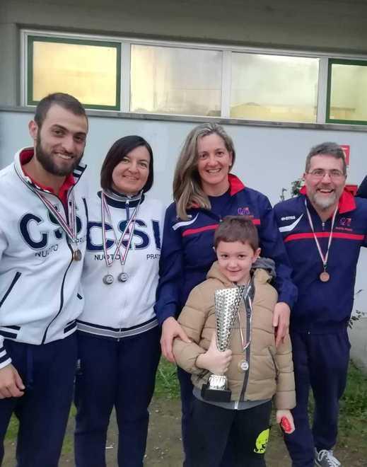 Quarantacinque medaglie per i pratesi al Città di Massarosa 