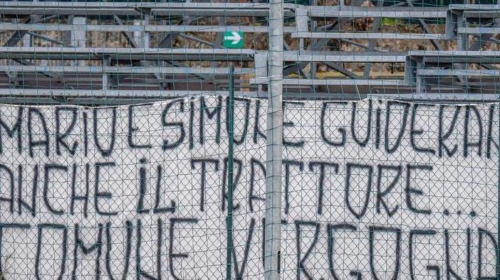 Obbligati a comprare il trattore «L’altro ce lo hanno rubato»