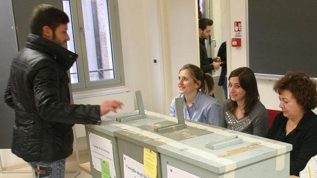 Studenti al voto nell’università che si espande