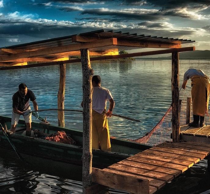 Maxifornitura per i pescatori di Orbetello 