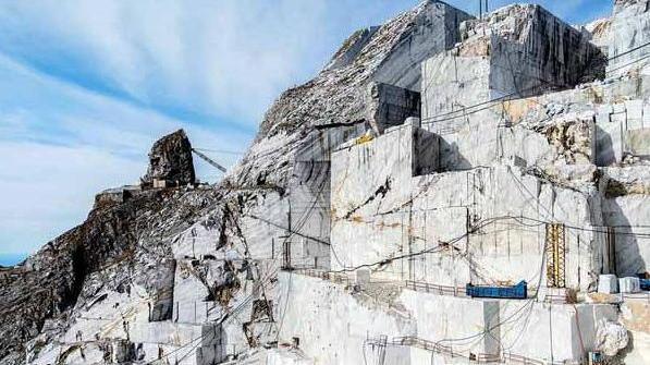 Cave, all’orizzonte nuove sospensioni. Il sindaco: l’occupazione sarà tutelata