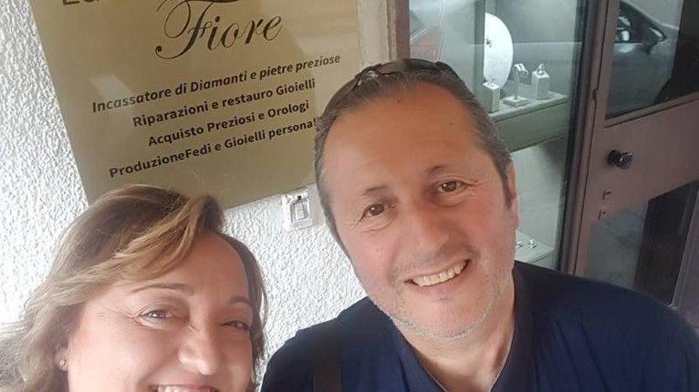 Gioielli rubati in casa e fusi nella stalla: così la gang del monile fabbricava lingotti