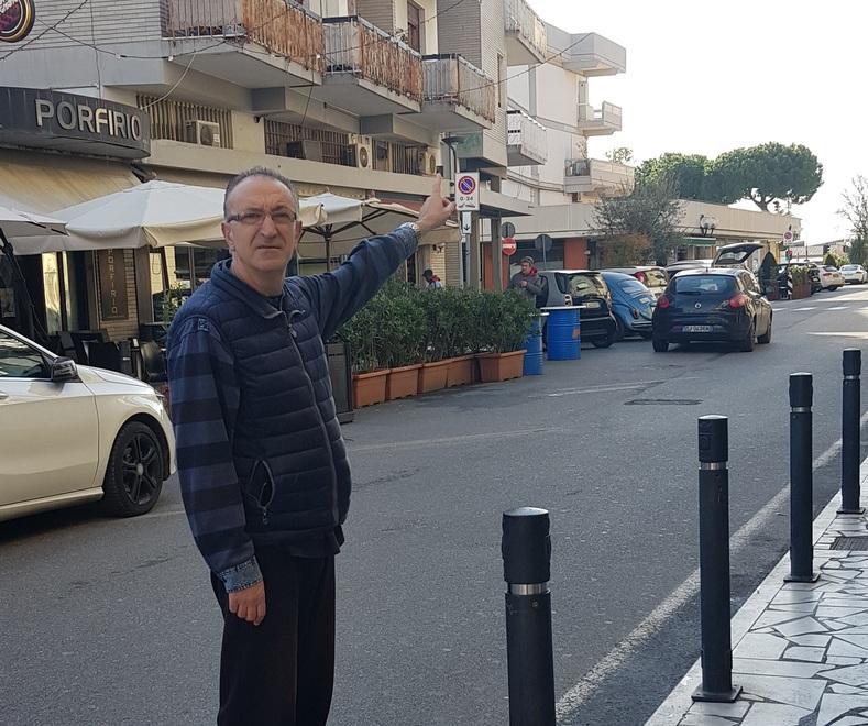 «Luminarie a metà» in via Rinchiosa commercianti polemici 