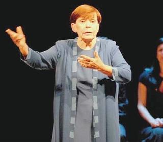 De Filippo, si parteSul palco la Valeri,Scarpati e altri big