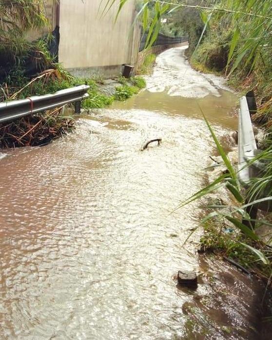 Bosa, primi interventi di pulizia dei detriti alluvionali