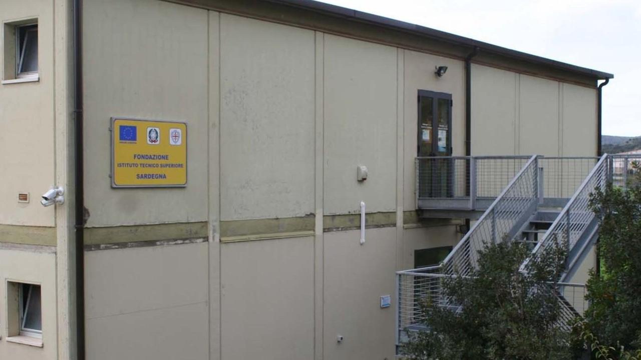 Macomer, personale Ata un esercito di 2900 iscritti