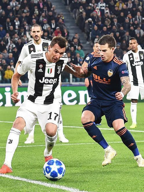 La Roma cade col Real ma supera il turno Juve ok col Valencia Qualificazione sicura 