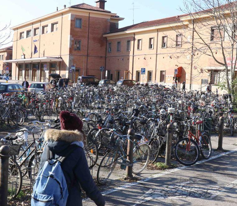 Servizi farmaceutici e Velostazione: la Holding mette valore nella Gad 