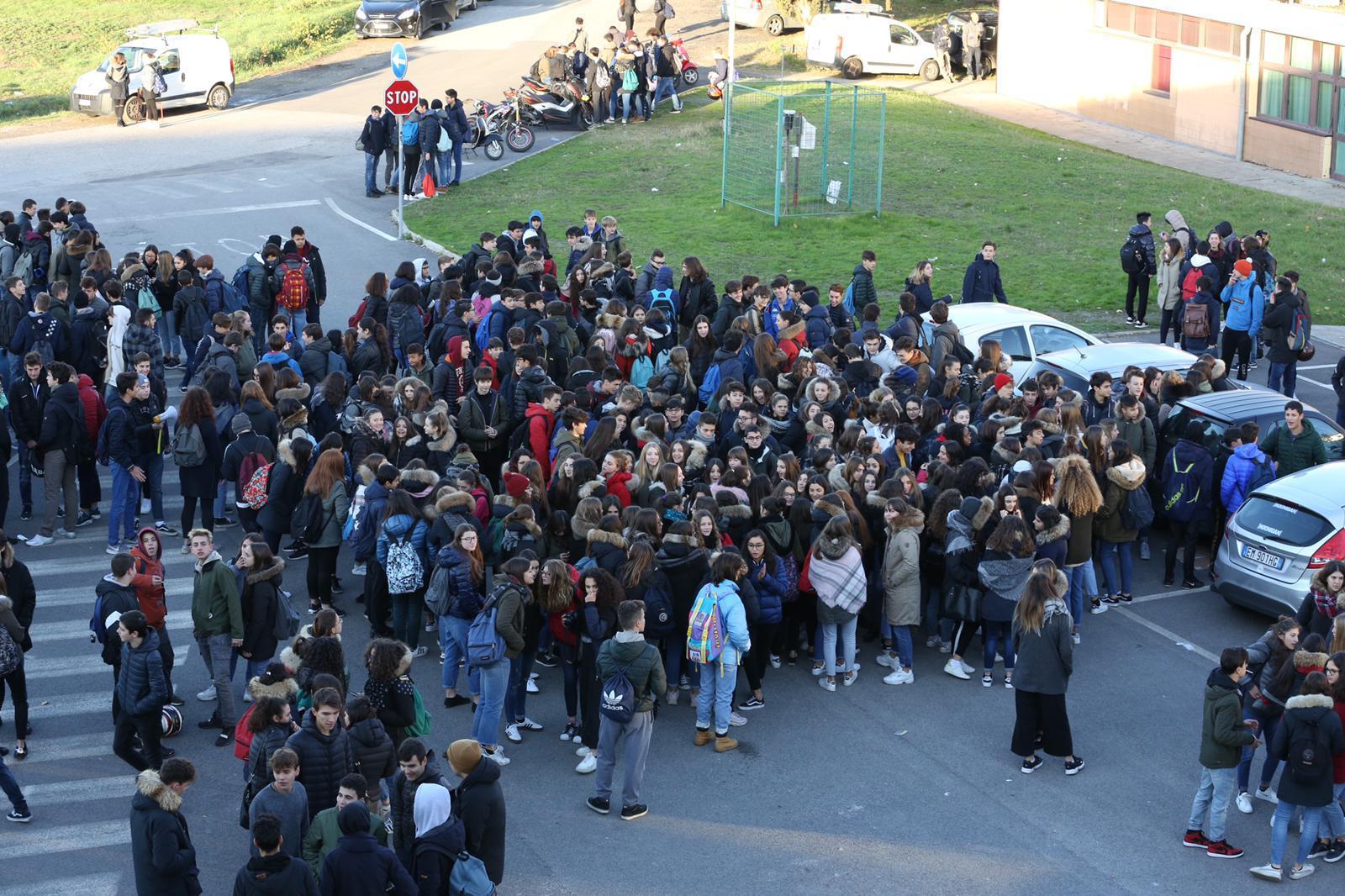 La manifestazione degli studenti  (foto agenzia Sestini)