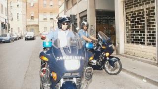 Carabinieri in moto nei pressi della stazione