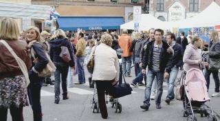 Folla da fiera per la festa d’autunno