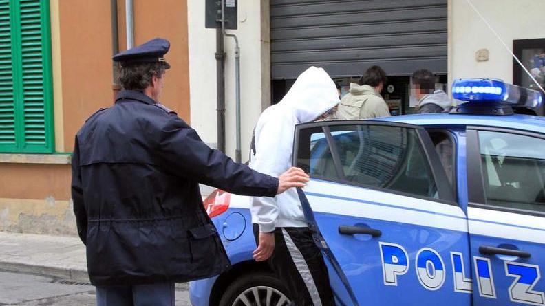 Aveva gravi precedenti per violenza sessuale, era in un affittacamere