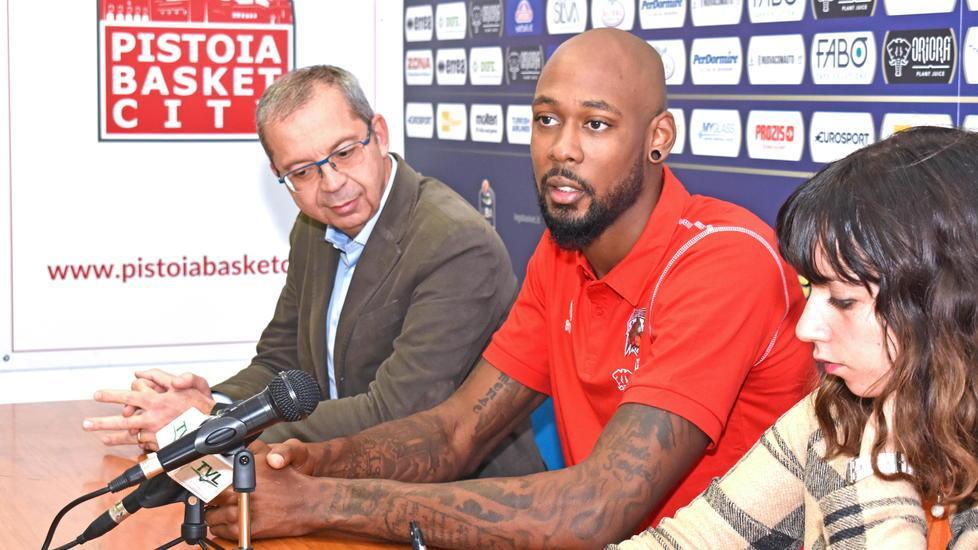 Gladness, un gigante “gentile” a difesa del fortino biancorosso 