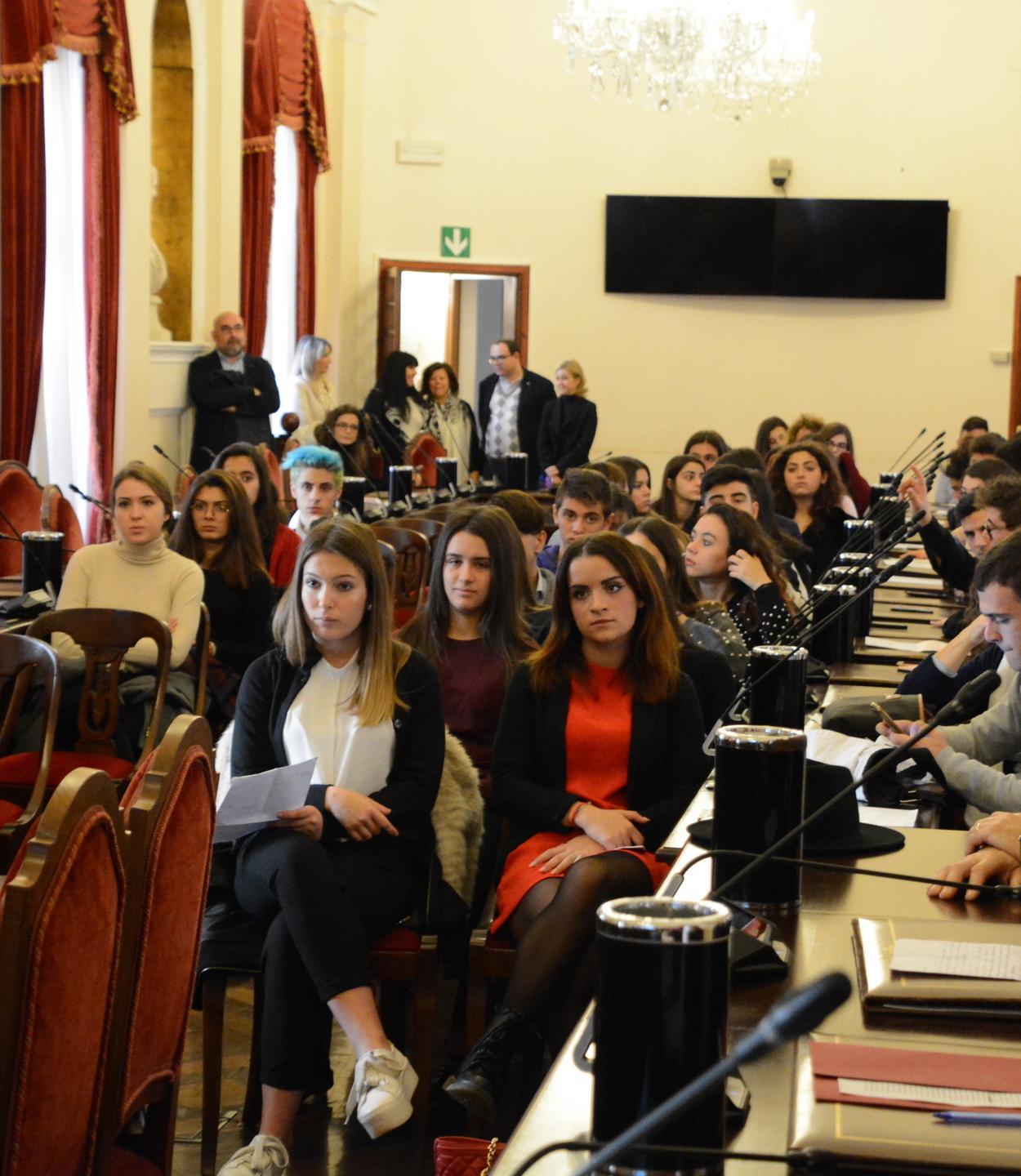 La violenza di genere si combatte nelle scuole 
