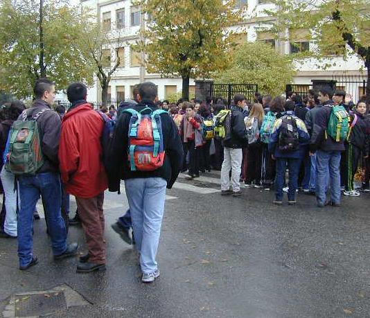 Spaccio davanti alle scuole banda sgominata nel Sulcis 