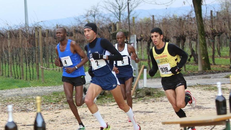 Una podistica prima di bere La Prosecco Run tra i vigneti