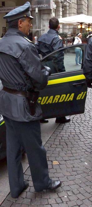 Frode sul web: fatture false per oltre 5 milioni 