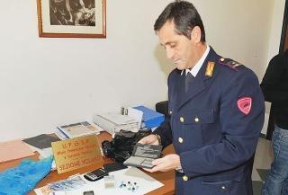 <strong>SEQUESTRATE.</strong> Diciannove dosi di eroina in bagno