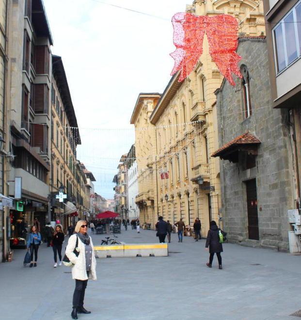 La nuova illuminazione natalizia accende il centro e il litorale 