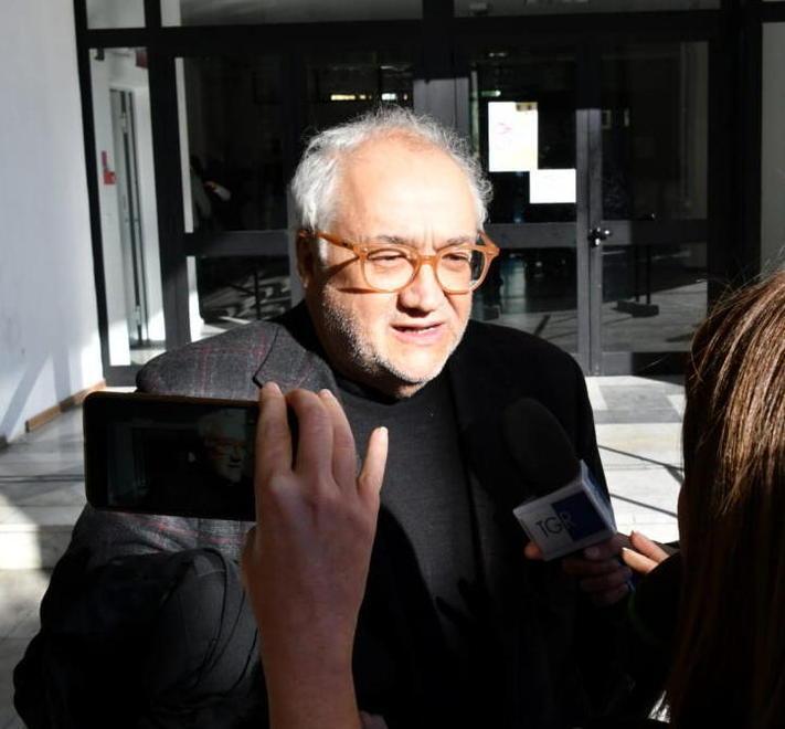 Caso don Euro, il vescovo sulla Procura: «Mi ha deluso. Sono stato infangato» 