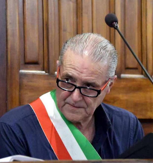 Stamani l’ultimo saluto al sindaco Pierlugi Belli 