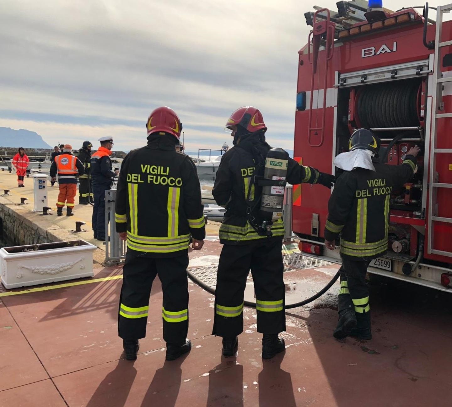 Prove d’incendio a Baia Caddinas 