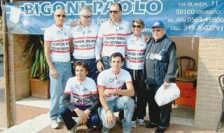 <strong>CERIMONIA.</strong> Frido Rocchi con i campioni regionali Udace