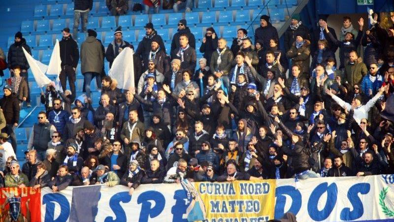 I tifosi dell'Empoli a Ferrara (foto agenzia LaPresse)