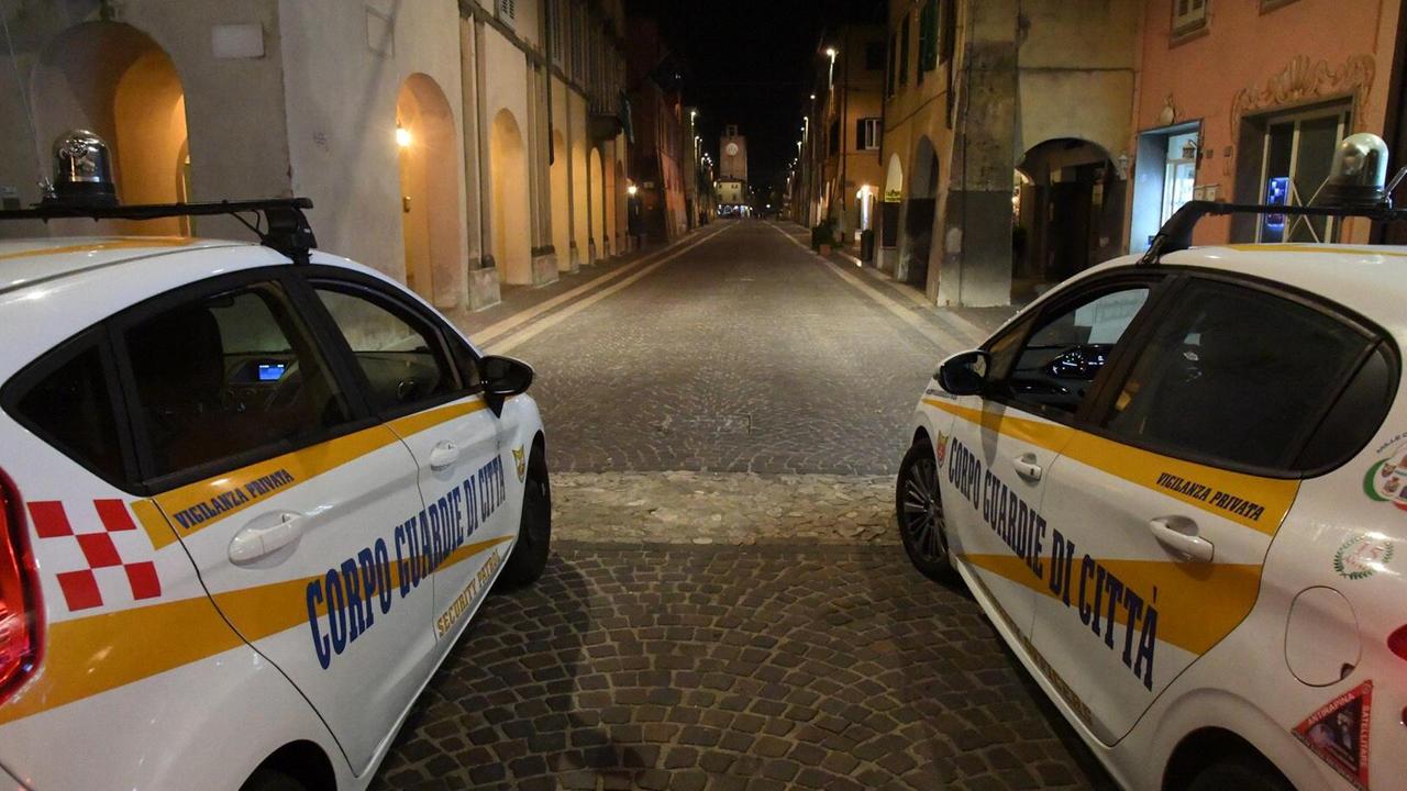 Le pattuglie del Corpo Guardie di Città in centro a Casciana