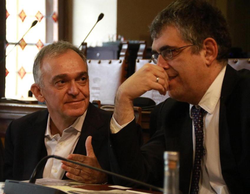 Il governatore della Toscana Enrico Rossi con il vice sindaco di Prato Simone Faggi durante la commemorazione delle 7 vittime del rogo dell'azienda Teresa moda
