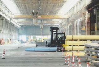 Un reparto produttivo del tubificio piombinese della Dalmine