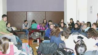 Un momento dell’assemblea degli studenti del Montale all’Easy Food al villaggio scolastico