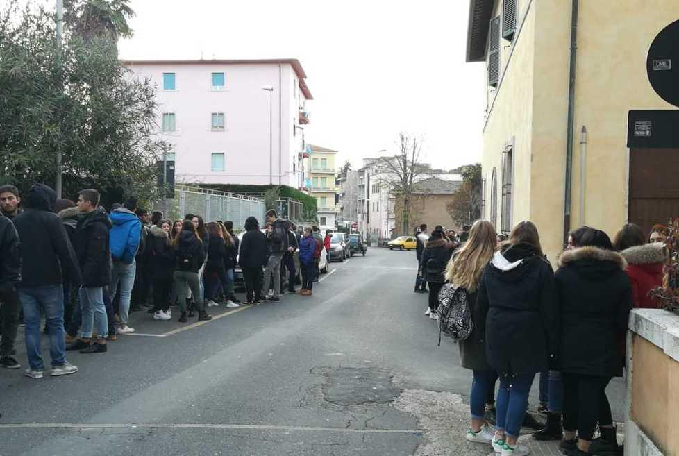 Manca il segretario Studenti disertano le aule da tre giorni 
