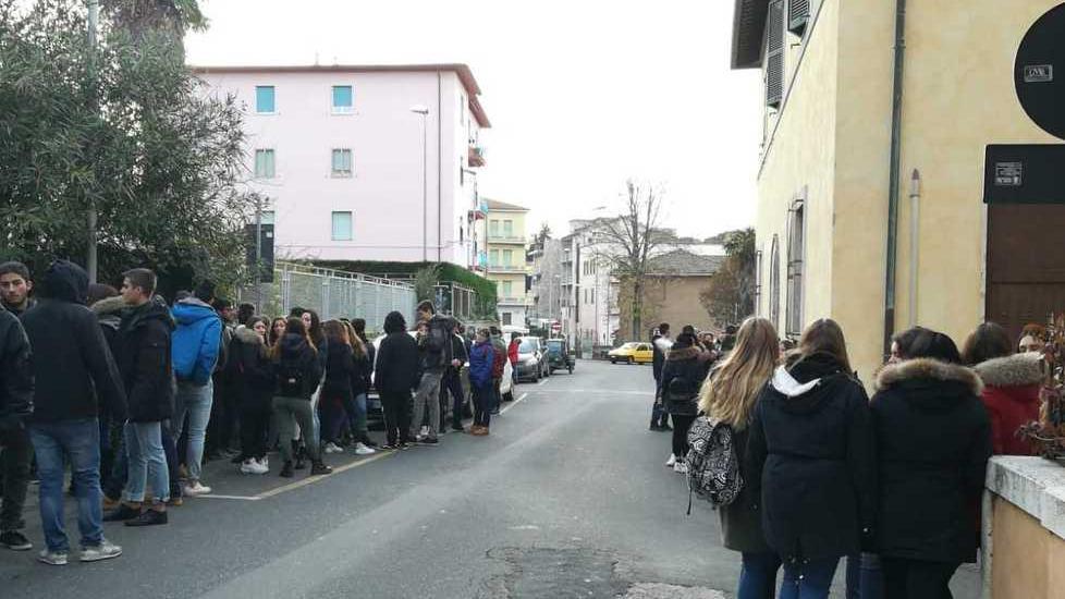Manca il segretario Studenti disertano le aule da tre giorni