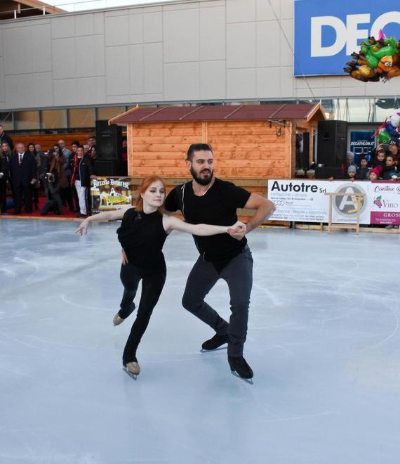 Al Maremà inaugurata la pista di ghiaccio 