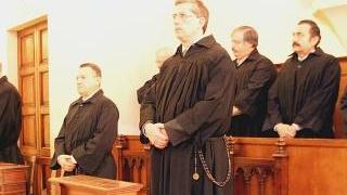 I vertici della Misericordia: al centro, il preposto Giovanni Giannone