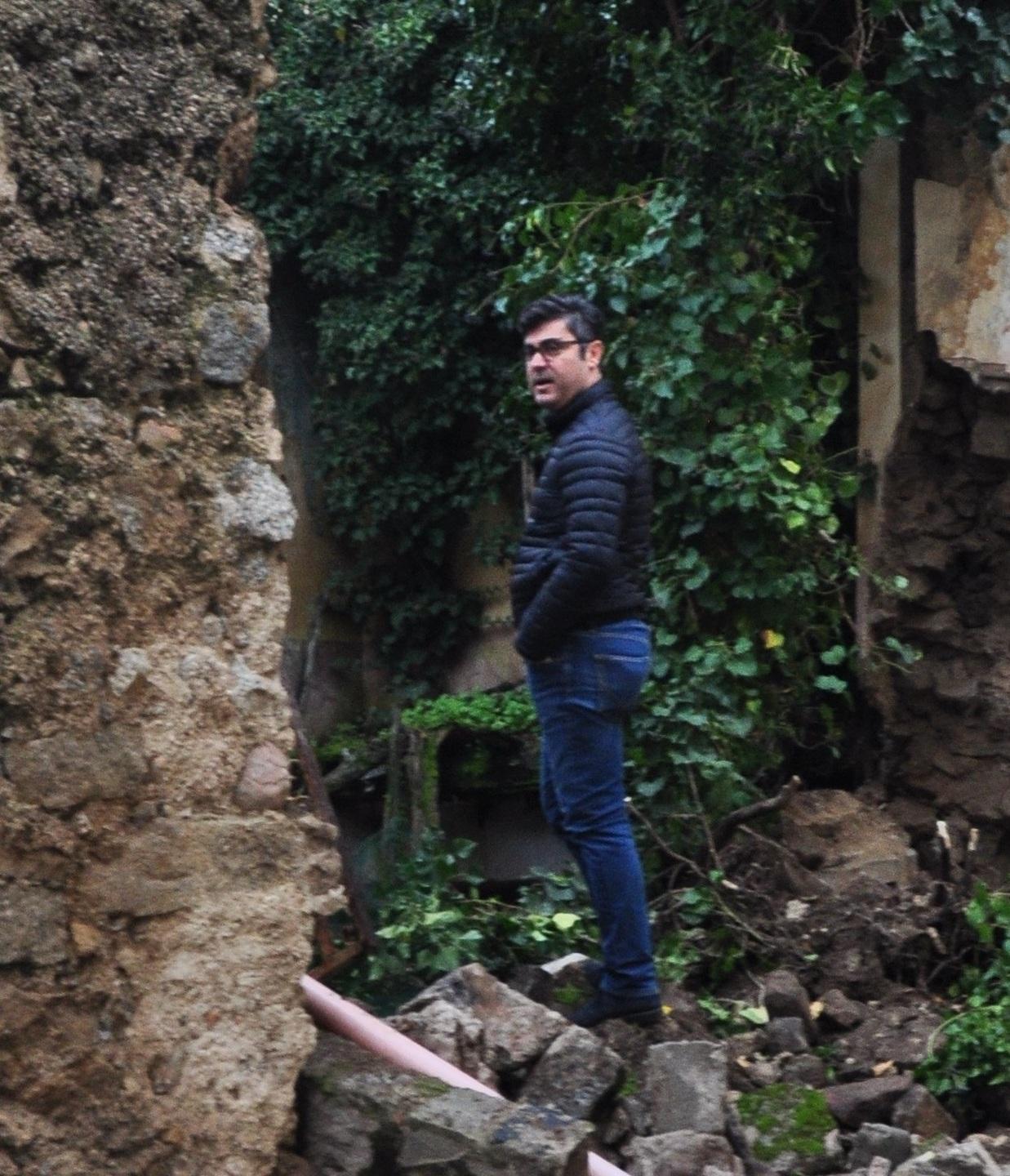 Crolla muro in via Sassari tragedia sfiorata all’alba 