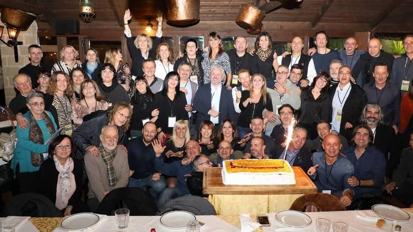 Gli alunni del ’68 festeggiano i 50 anni con i loro insegnanti