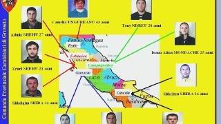 Operai di giorno, ladri in villa di notte