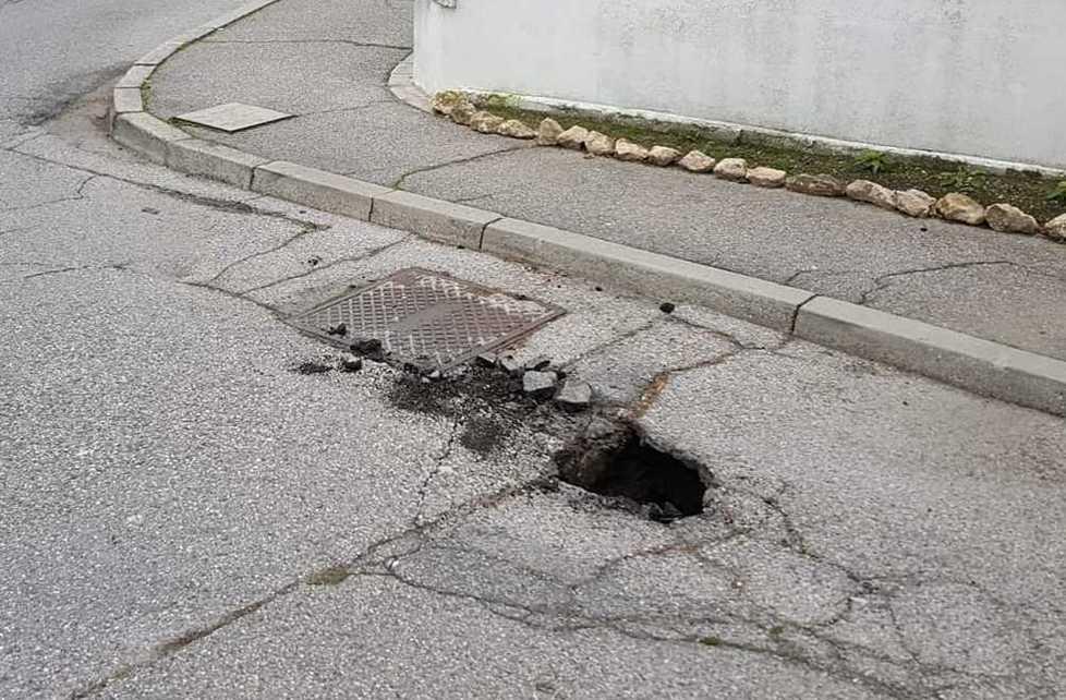 Voragine in strada, pericolo