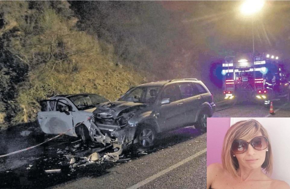 La 500 bianca e il fuoristrada coinvolti nell'incidente, nel riquadro Sara Sechi (foto nuvoli)