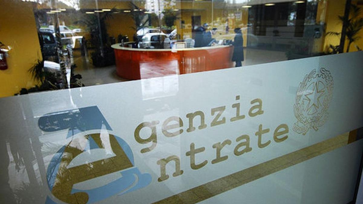 Fattura elettronica per imprese e negozi, da gennaio scatta l'obbligo: le 10 cose da sapere