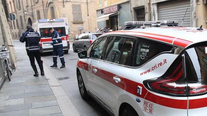 Reggio Emilia, cade dalla bicicletta e batte la testa: in rianimazione un reggiano di 64 anni