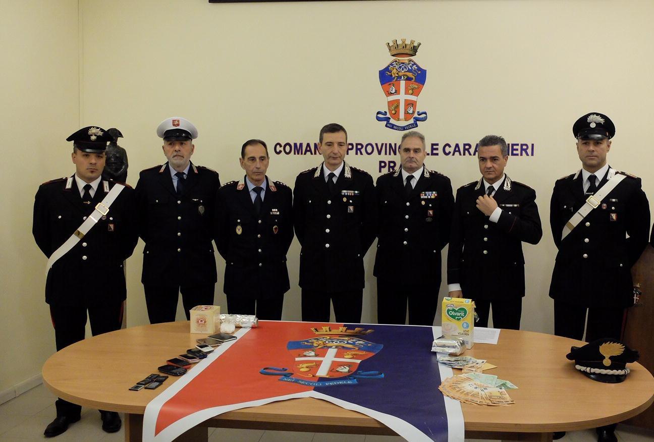 La conferenza stampa dei carabinieri e della polizia municipale per il sequestro della droga