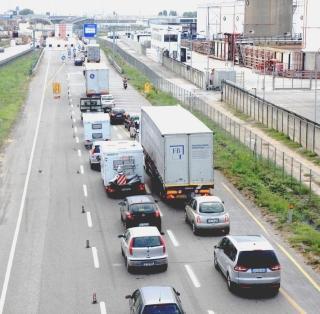 Da Livorno a Tirrenia gita ad alto rischio per chi va in bicicletta