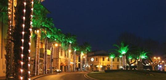 Vada illuminata a festa nelle altre frazioni luminaria l’8 dicembre