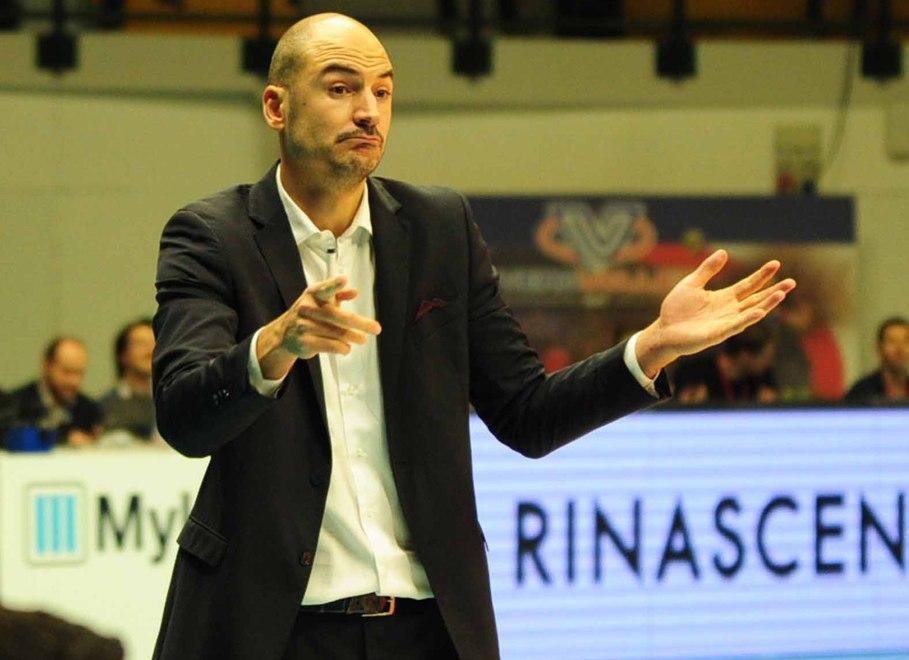 Velasco: «Avevo promesso ai ragazzi un calcetto in caso di vittoria, lo faremo»