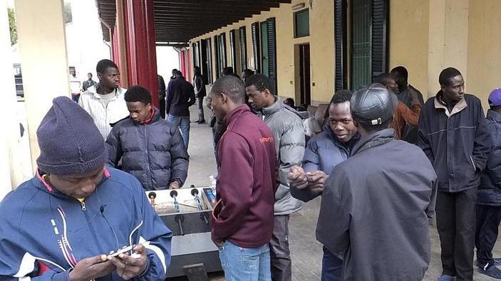 Effetto Salvini, oltre sessanta stranieri a rischio “espulsione”