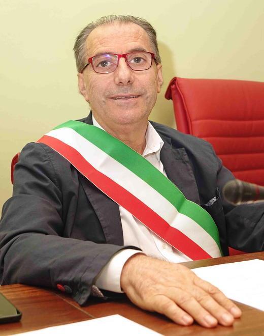 Per Natale il Comune regala le lasagne al forno ai suoi piccoli alunni
